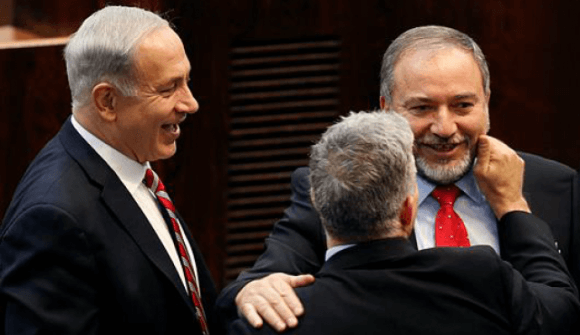 Netanyahu and Lapid welcome Lieberman back into the government