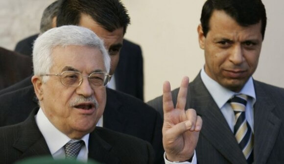 Mahmoud Abbas, left, and Mohammed Dahlan. (Photo: AP)