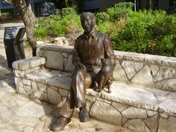 Shillman statue in Israel