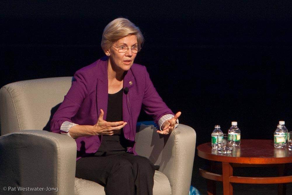 Elizabeth Warren speaking at Tufts University, (c) Pat Westwater-Jong