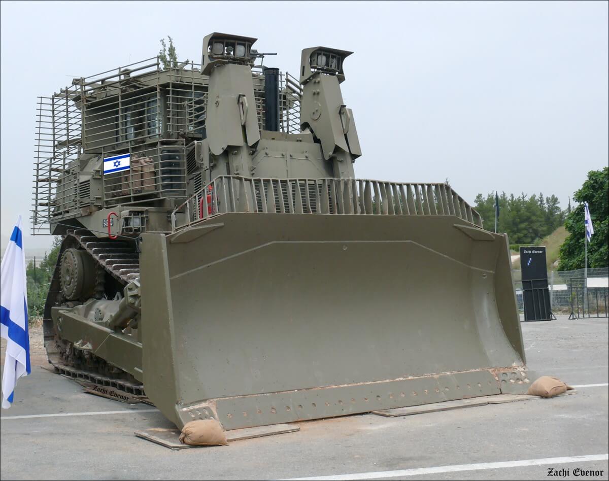IDF Caterpillar D9 armored bulldozer displayed on Israel 66th Independence Day. (Photo: Zachi Evenor/ Wikimedia)
