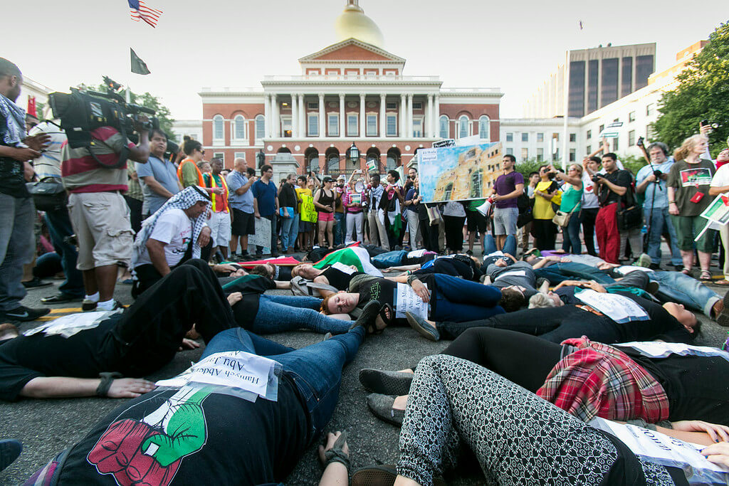 Hundreds of people supporting Palestinians marched to the Massachusetts State House, July 22, 2014. 
(Photo: Marilyn Humphries)