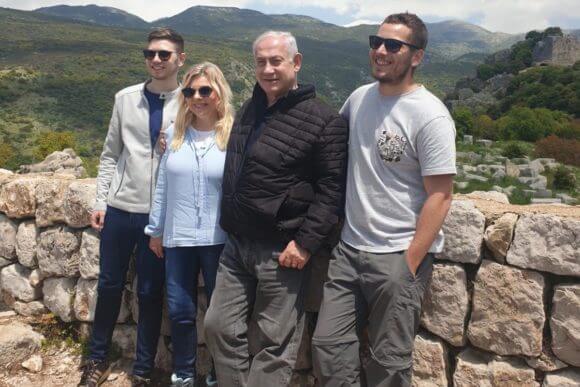 The Netanyahu family in the Golan Heights. (Photo: GPO)