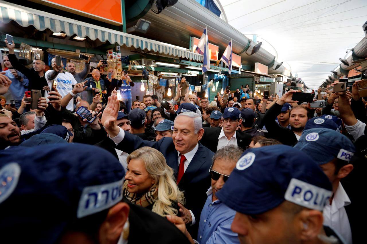 Israeli Prime Minister Benjamin Netanyahu and his wife Sara Netanyahu campaigning in Tel Aviv, April 2, 2019. (Photo: Tomer Appelbaum/Reuters)