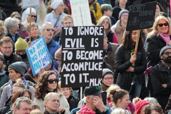 Protest at the Federal Court in Eugene, Oregon to protest Trump's Immigration Ban, January 29, 2017 (Photo: David Geitgey Sierralupe/Creative Commons)