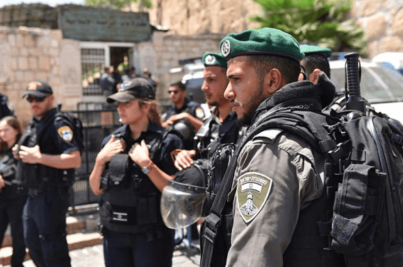 Israeli police officers in Jerusalem on 28 July 2017 (Wikimedia)