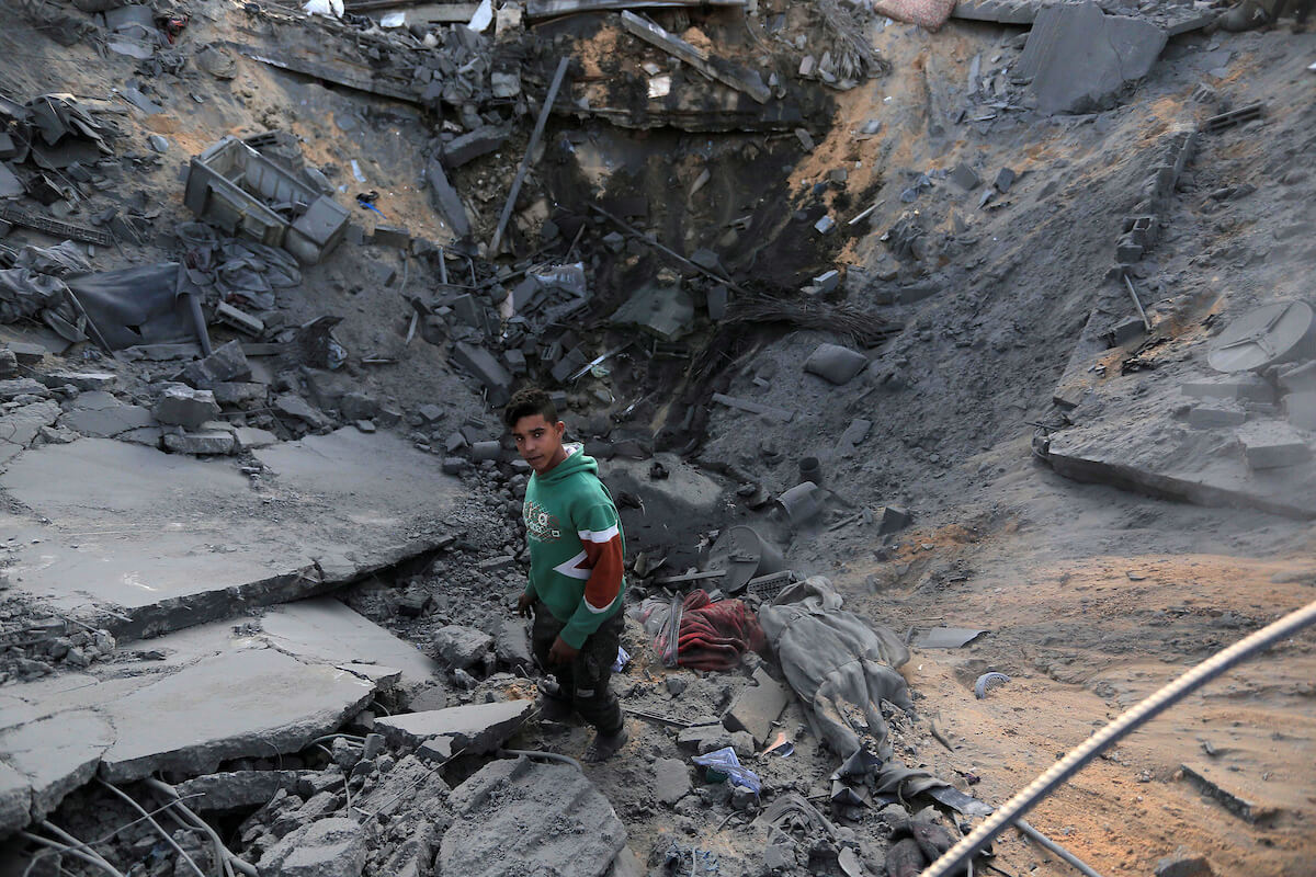 Palestinians inspect the damaged house destroyed in an Israeli air strike in Khan Younis in the southern Gaza Strip on November 14, 2019. (Photo: Ashraf Amra/APA Images)