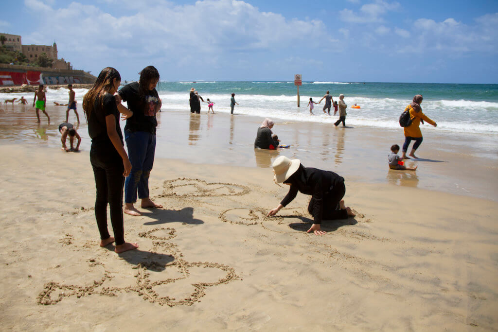 Writing in the sand, Jaffa, August 3, 2020 (Photo: Dareen Tatour)