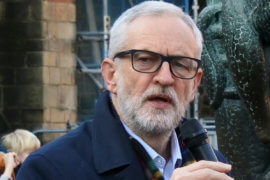 Jeremy Corbyn speaking at an impromptu rally alongside the Robin Hood statue at Nottingham Castle; 4 December 2019. (Photo: Wikimedia)