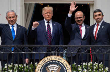 (L-R)Israeli Prime Minister Benjamin Netanyahu, US President Donald Trump, Bahrain Foreign Minister Abdullatif al-Zayani, and UAE Foreign Minister Abdullah bin Zayed Al-Nahyan wave from the Truman Balcony at the White House after they participated in the signing of the Abraham Accords where the countries of Bahrain and the United Arab Emirates recognize Israel, in Washington, DC, September 15, 2020. (Photo: SAUL LOEB/AFP via Getty Images)