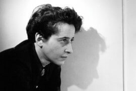 Hannah Arendt in 1944. Portrait by photographer Fred Stein (1909-1967) who emigrated 1933 from Nazi Germany to France and finally to the USA. (Photo: DPA Picture Alliance/Alamy)