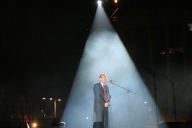 Tel Aviv mayor Ron Huldai speaking in 2009 (Photo: Ilan Costica/Wikimedia)