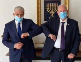 Yair Lapid, Israel's Foreign Minister, with outgoing president Reuven Rivlin. Twitter, July 7, 2021