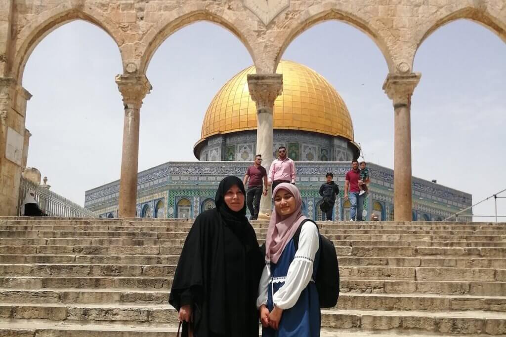Noor Agha and her aunt in Jerusalem