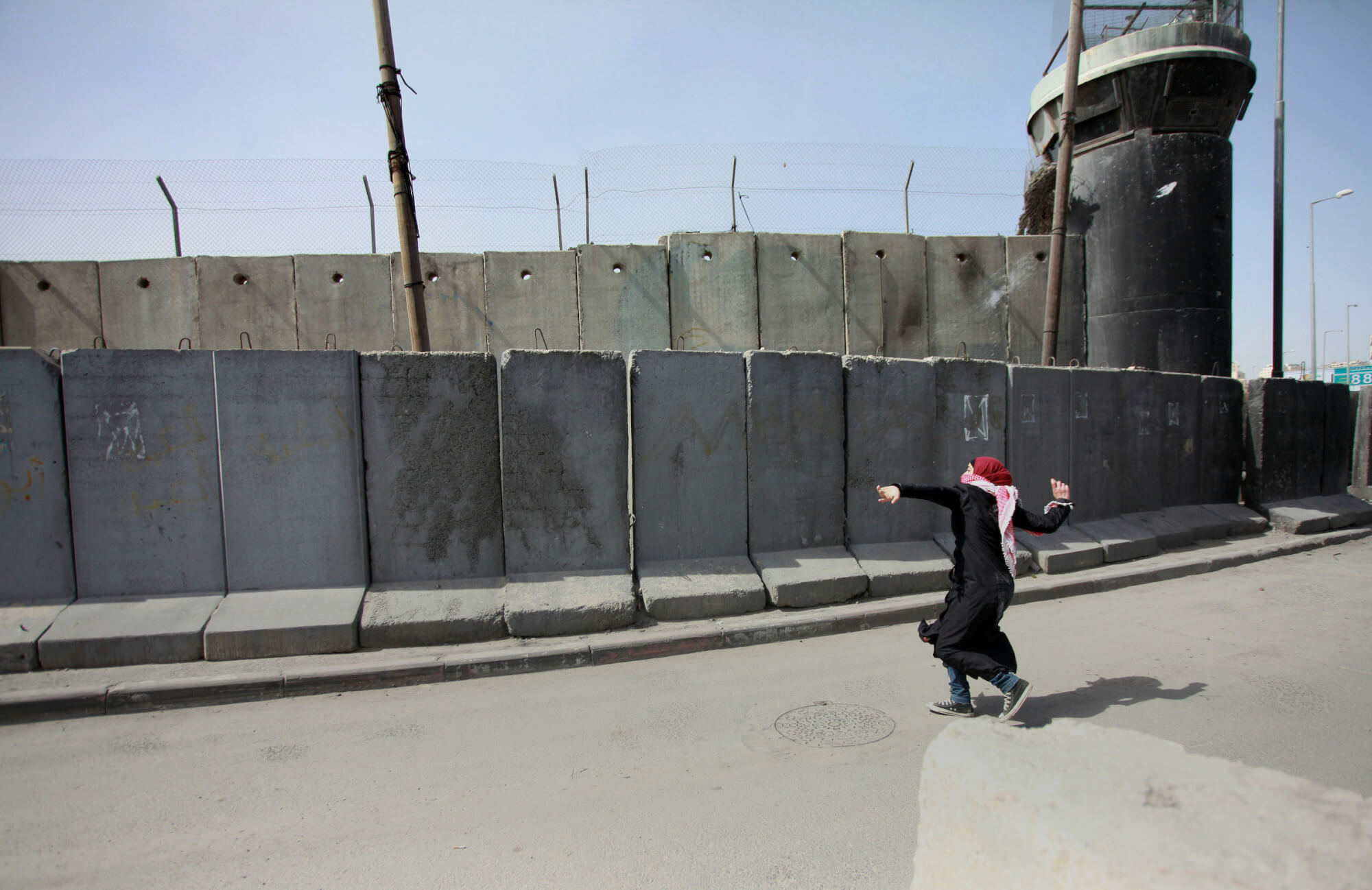 Palestinians on Ukraine double standard: 'Their resistance is legalized, ours is not' – Mondoweiss - Vimarsana News
