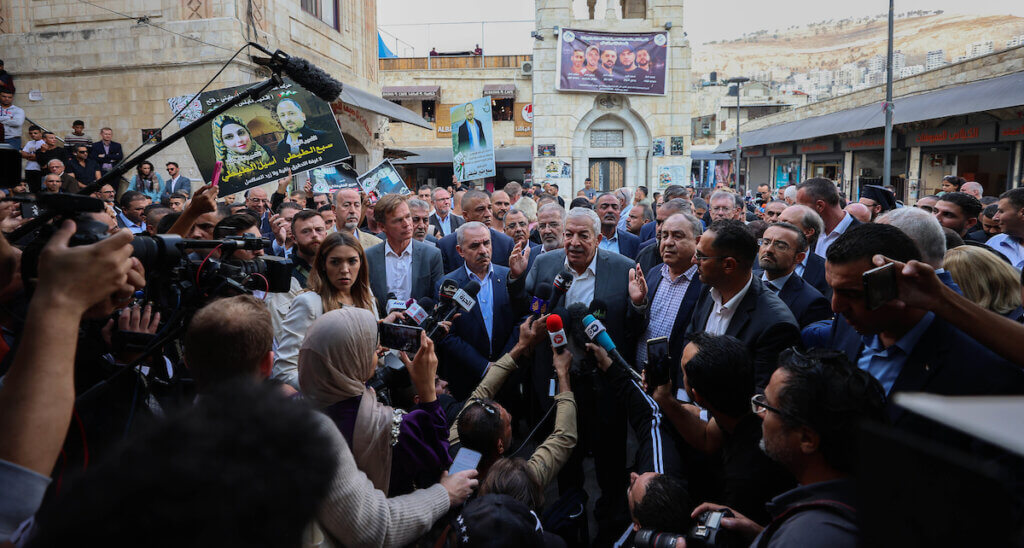 Palestinian Prime Minister Mohammed Shtayyeh visits Nablus on November 3, 2022. Photo: Shadi Hatem/APA Images.