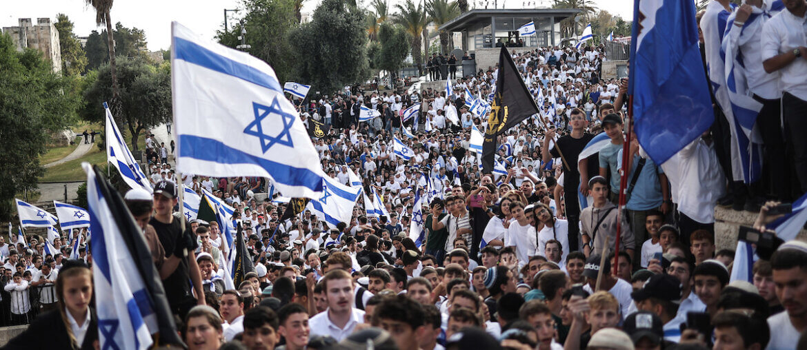 Israelis take part in the flag march marking Jerusalem Day on May 18, 2023. (Photo: Ilia Yefimovich/dpa via ZUMA Press/APAimages)