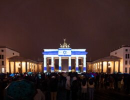 A photo of the Brandenburg Gate in Berlin lit up with the Israeli flag that was shared by German Chancellor Olaf Scholz on Twitter/X with the caption, "In solidarity with #Israel" on October 7, 2023.