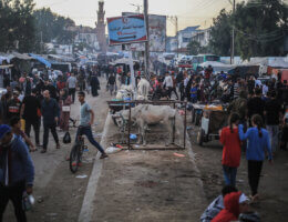 Displaced Palestinians near Nasser Hospital and UNRWA schools in Khan Yunis, November 14, 2023. (Photo: © Mohammed Talatene/dpa via ZUMA Press APA Images)