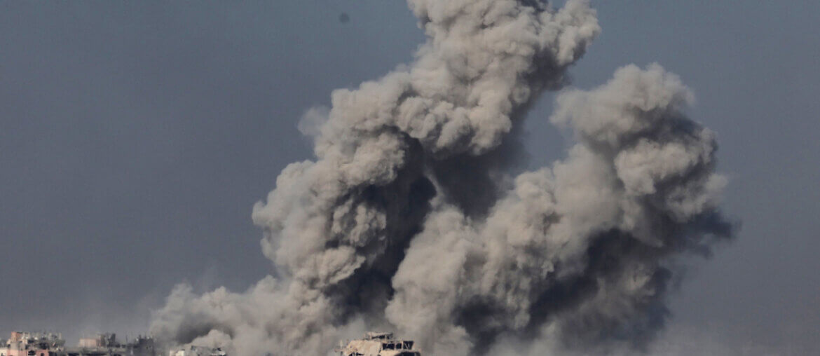 Smoke rises from the Gaza Strip following Israeli airstrikes on December 11 2023. (Photo: © Abir Sultan/EFE via ZUMA Press APAimages