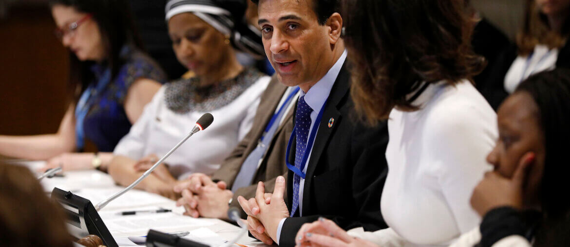 Craig Mokhiber, Director, New York Office of the High Commissioner for Human Rights, center, moderating the event "Towards a Gender-Responsive Global Compact for Migration" at UN Headquarters on March 21, 2018. (Photo: United Nations/Flickr)