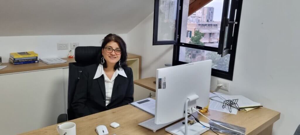 Lawyer Sawsan Zaher in her office (Photo: Yoav Haifawi)