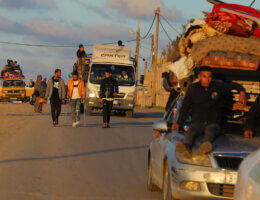Palestinian families fleeing from the central Gaza Strip to Rafah on January 4, 2024. (Photo: Naaman Omar/APA Images)