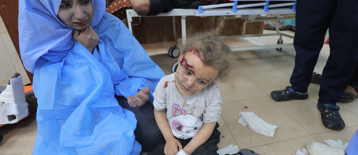 Palestinians injured in Israeli air strikes being treated at Al-Aqsa Hospital on January 6, 2024 in Deir El-Balah, Gaza. (Photo: Ali Hamad/APA Images)