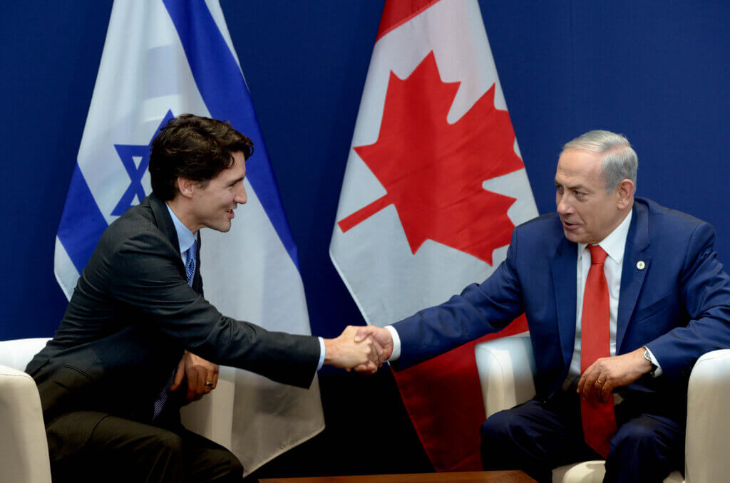 Israeli Prime Minister Benjamin Netanyahu and Canadian Prime Minister Justin Trudeau at the United Nations Climate Change Conference, Paris, 2015. (Photo: Israel Government Press Office National Photo Collection)