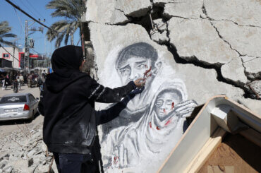 A mural by artist Menna Hamouda, 21, on the rubble of a house destroyed by Israeli warplanes in Deir al-Balah, March 5, 2024. (Photo: Ali Hamad/APA Images)