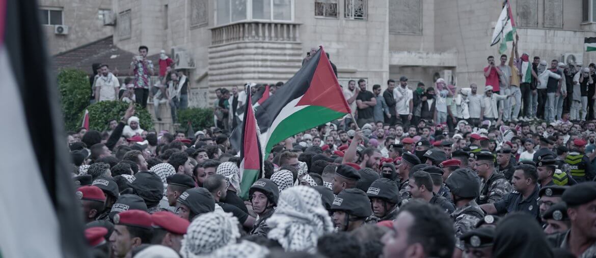 Daily demonstrations in front of the Israeli embassy in Jordan protesting the Gaza genocide. (Photo: Bayan Abu Ta'ema)