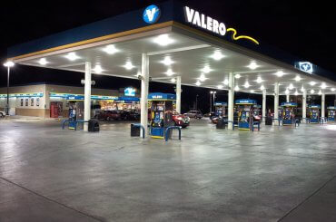 Valero convenience store and gas station in San Antonio, TX. (Photo: Wikimedia)