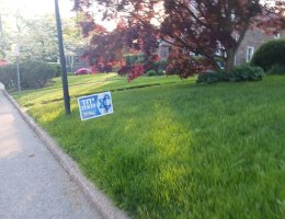 Poster at a home in Bala Cynwyd, PA, says in Hebrew, "Together We Shall Win," which is a national message in Israel. May 9, 2024.