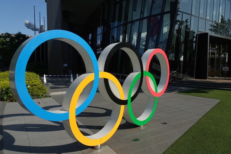 The Olympic Rings / Olympic Symbol monument, in front of Japan Olympic Museum, Tokyo, Japan. (Photo: Wikimedia)