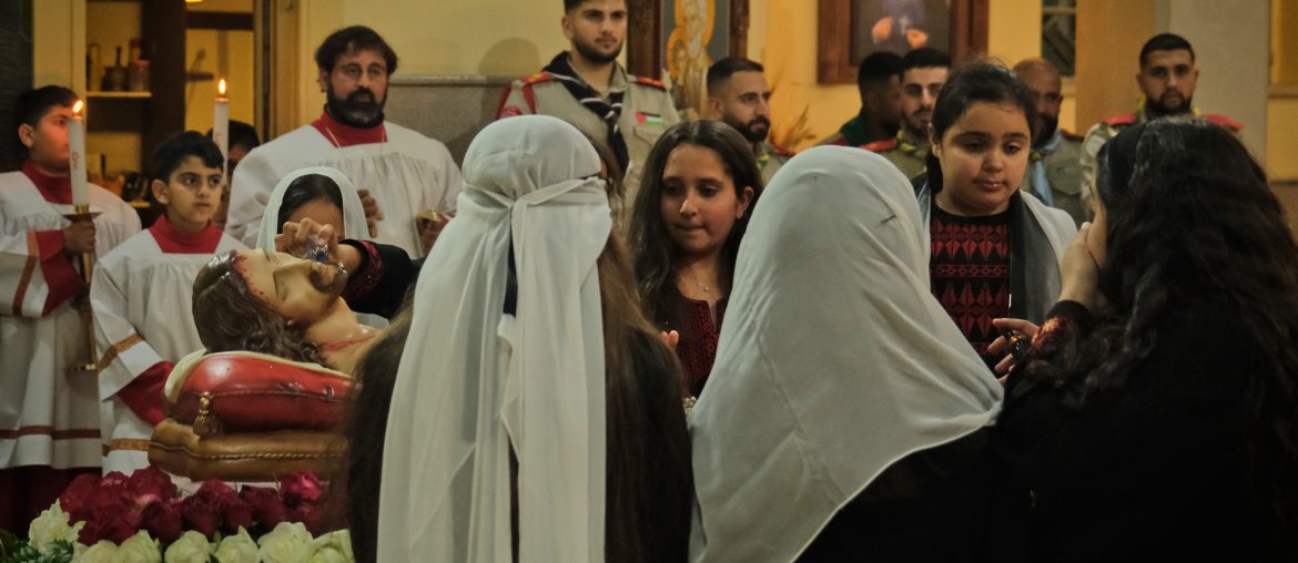 Holy Friday mass in Taybeh, 2024. (Photo: Qassam Muaddi/Mondoweiss)