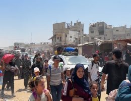 Palestinians flee the eastern part of Khan Younis after they were ordered by Israeli army to evacuate their neighborhoods, on July 22, 2024. (Photo: Saed Jaras/APA Images)