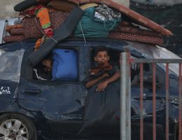 Palestinians flee al-Bureij refugee camp in the central Gaza Strip on July 28, 2024, amid ongoing fighting. (Photo: Omar Ashtawy/APA Images)