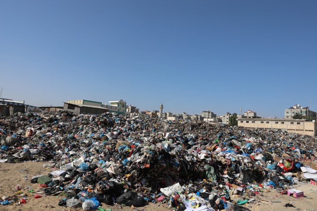 Makeshift landfill in Gaza City. (Photo courtesy of author)