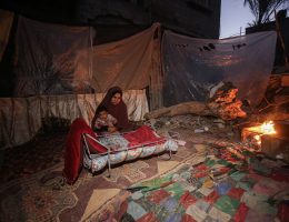 Displaced Palestinians in Gaza City struggle with power outages due to Israeli attacks that destroyed the infrastructure in the City, October 13, 2024. (Photo: Omar Ashtawy/APA Images)