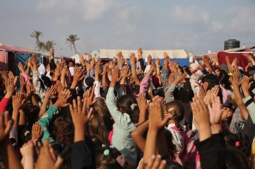 Palestinian children attend classes at tent school in Rafah, April 30, 2024. (Photo: Ahmed Ibrahim/APA Images)