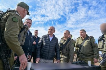 Prime Minister Benjamin Netanyahu and Minister of Defense Israel Katz visit the Israeli border with Syria, accompanied by the commander of the Northern Command Major General Ori Gordin and the 210th Division Commander Brigadier General Yair Plai, on December 8, 2024. (Photo: Israeli Prime Minister Office via APA Images)