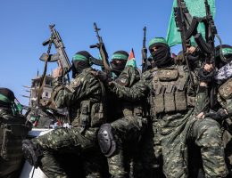 Palestinian Hamas fighters during the release ceremony of female Israeli soldier Agam Berger held in Gaza since the October 7, 2023, as part of a captives exchange deal with Israel, Jabalia, January 30, 2025. (Photo: Omar Ashtawy/APA Images)