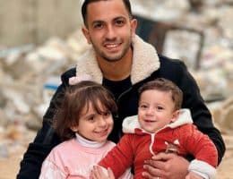 Anas al-Sharif with his children. (Photo: Social Media)