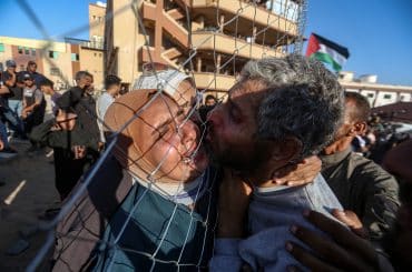 Palestinians released by Israel under the first phase of the ceasefire agreement arrive at Nasser Hospital in Khan Younis for medical check-ups, October 13, 2025. (Photo: Omar Ashtawy/APA Images)