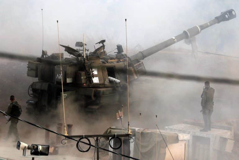 An Israeli artillery unit carries out a military drill at the crossroads between Lebanon, Syria, and Israel on August 28, 2023. (Photo: © Atef Safadi/EFE via ZUMA Press/APA images)