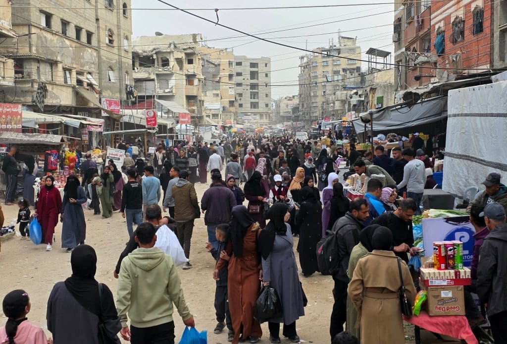 Ramadan market in Khan Younis ahead of Eid al-Fitr, March 18, 2026. (Photo: Tariq Mohammad/APA Images)