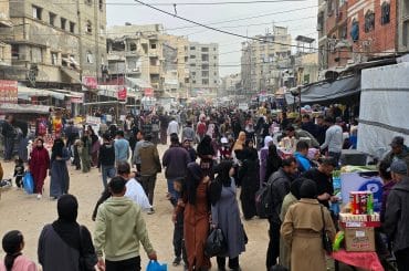Ramadan market in Khan Younis ahead of Eid al-Fitr, March 18, 2026. (Photo: Tariq Mohammad/APA Images)