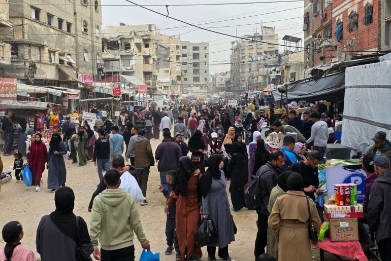 Ramadan market in Khan Younis ahead of Eid al-Fitr, March 18, 2026. (Photo: Tariq Mohammad/APA Images)