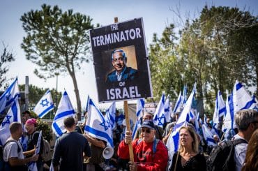 Israeli protesters during an judicial overall protests outside the Knesset in Jerusalem, February 20, 2023. (Photo: Ilia Yefimovich/dpa via ZUMA Press/APA Images)