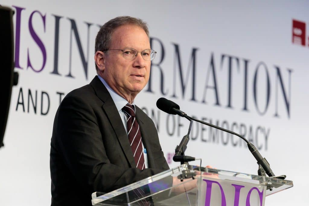 Jeffrey Goldberg of The Atlantic welcomes participants to the second day of the “Disinformation and the Erosion of Democracy” conference at the Rubenstein Forum at the University of Chicago April 7, 2022. (Photo: John Zich/University of Chicago Institute of Politics CC BY 4.0)